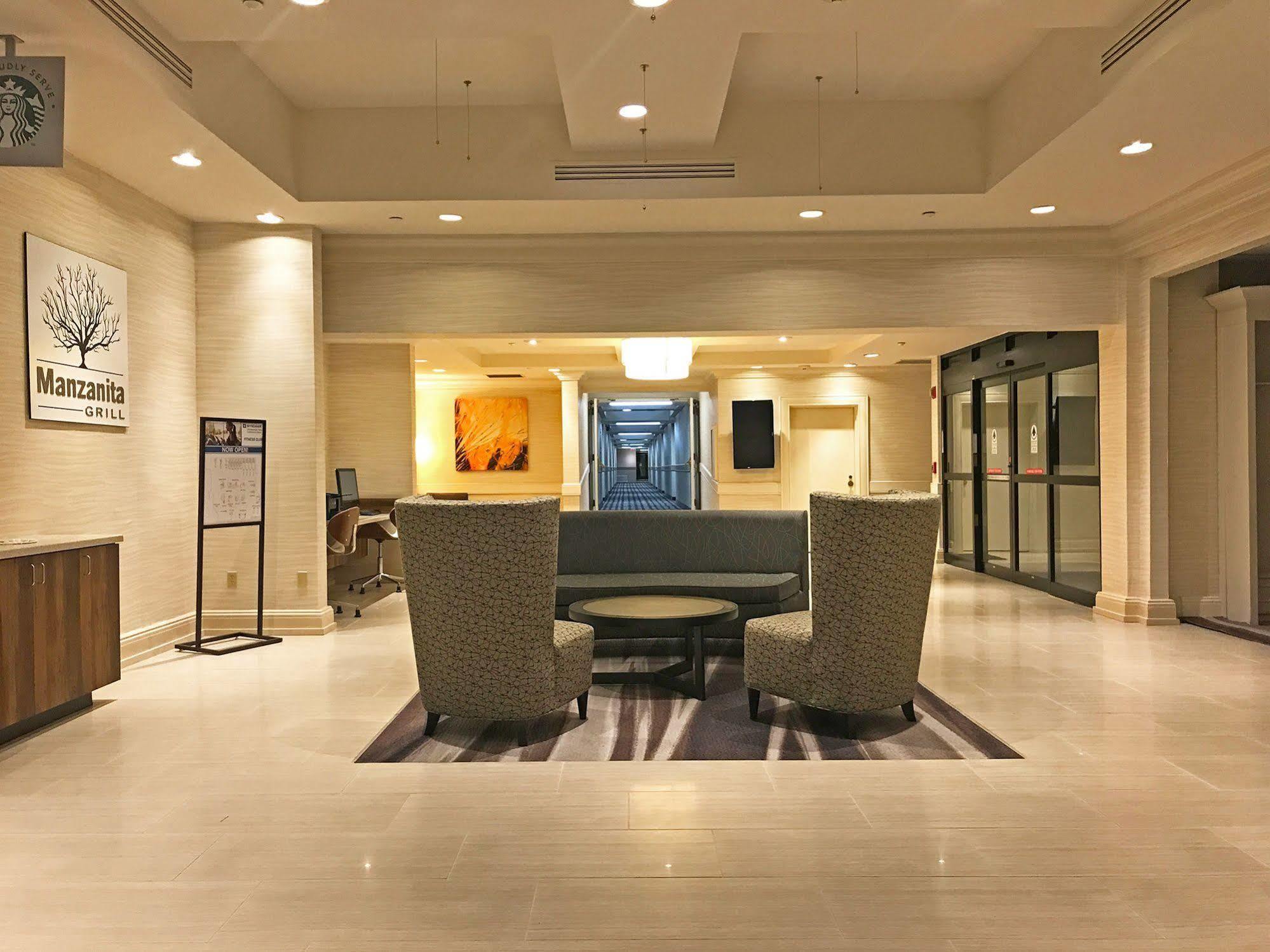Wyndham Albuquerque Hotel & Conference Center Exterior photo